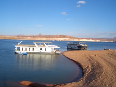 houseboat2.jpg